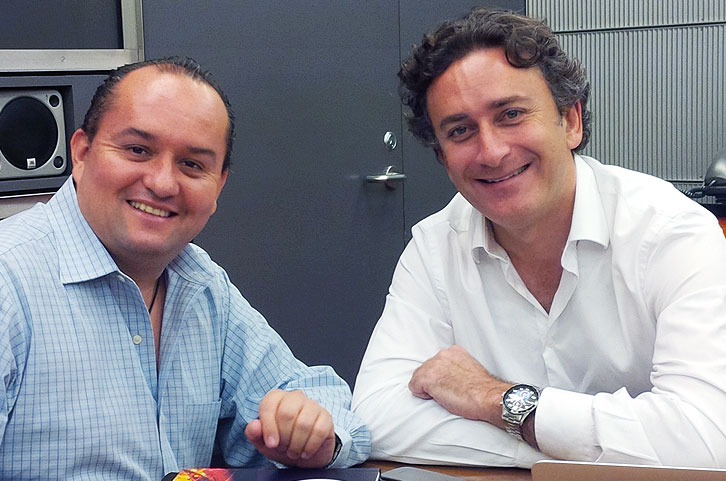 Carlos Martinez, Präsident FOX International Channels Latin America (links) und Alejandro Agag, CEO Formula E Holdings