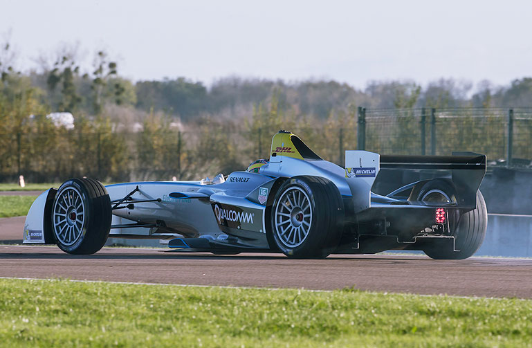 Spark Renault SRT_01E bei einer Testfahrt