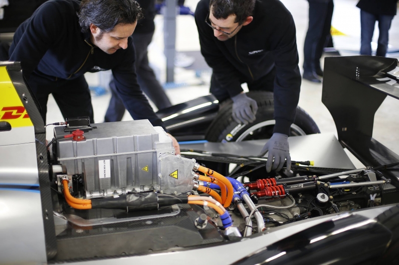 Mechaniker an der Williams Batterie