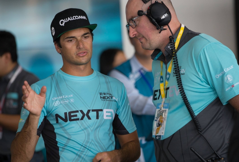 Nelson Piquet jr. in der NextEV-Garage