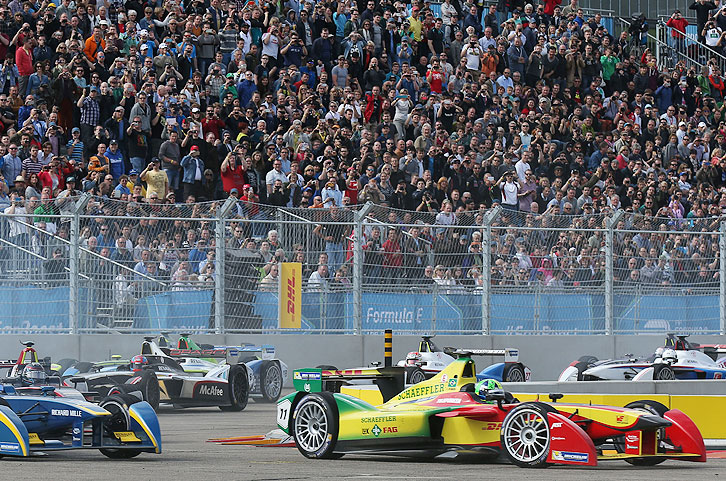 Kurz nach dem Start zum ePrix von Berlin