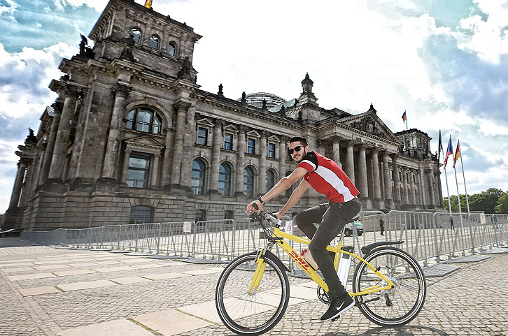 Dainel Abt mit dem e-Bike unterwegs in Berlin
