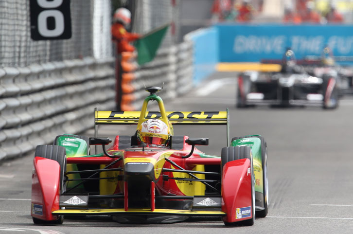 Lucas di Grassi während dem Qualifying