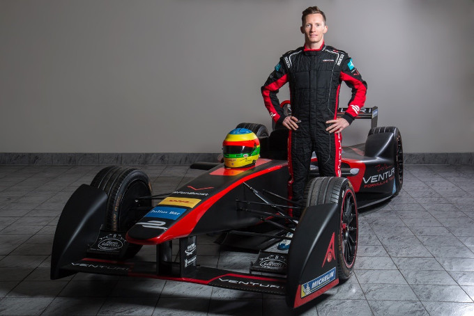 Jacques-Villeneuve-in-der-Formula-E