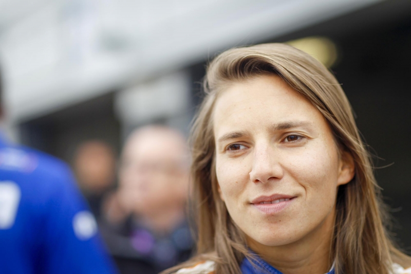 Simona-de-Silvestro-Portrait-Amlin-Andretti-Formula-E