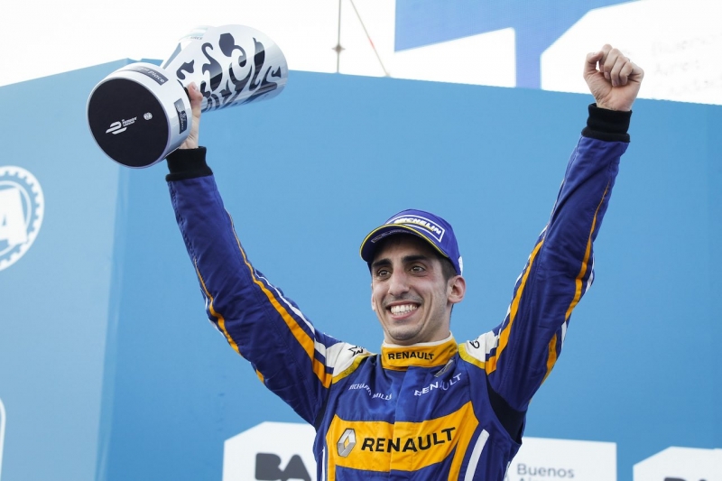 Sebastien-Buemi-jubelt-in-Buenos-Aires