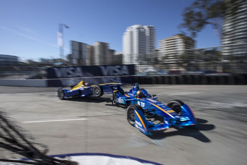 Buemi-Frijns-Crash-Long-Beach