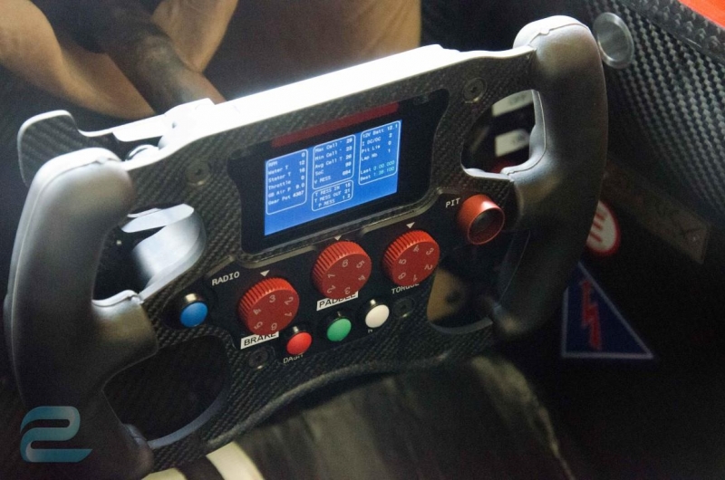 Spark spendiert Formel E zu Saison 3 Facelift & neues Lenkrad