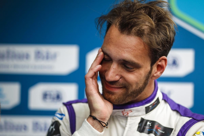 Vergne-on-Podium-in-London