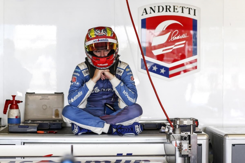 Robin-Frijns-Andretti-Sitting-Donington-Garage
