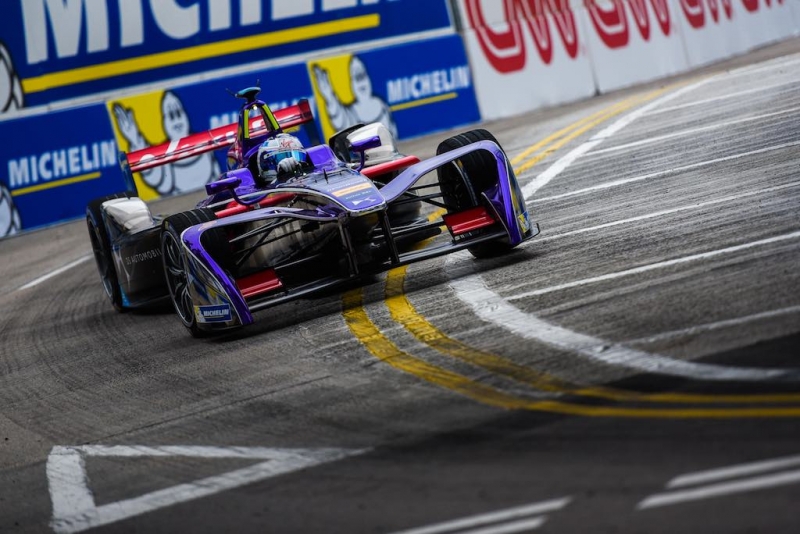 DS-Virgin-Racing-in-Hongkong