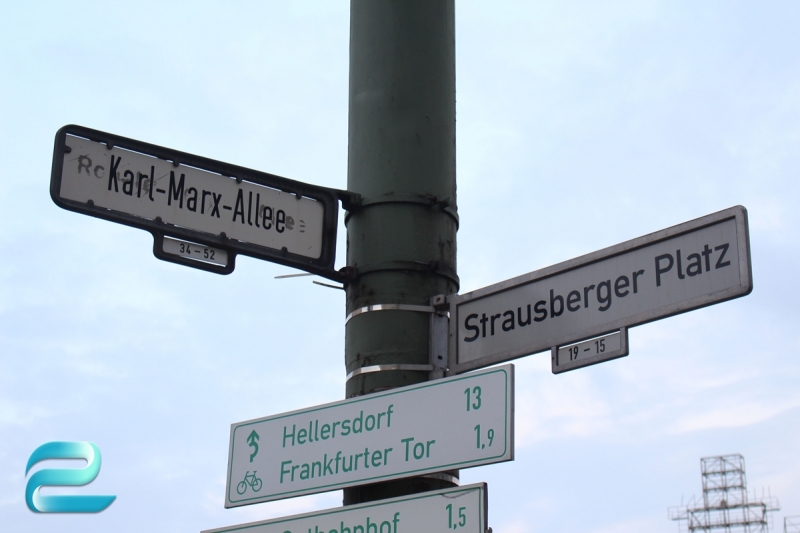 Karl-Marx-Alle abgesperrt