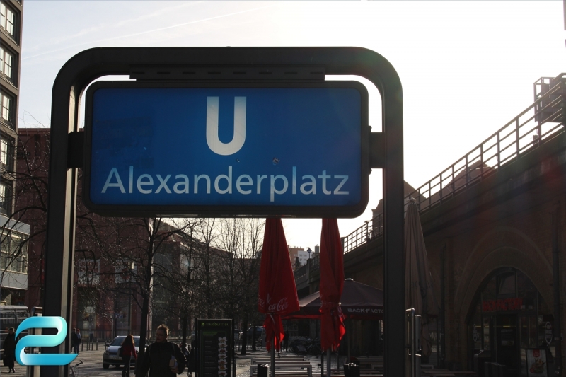 Berliner-Verkehrsbetriebe-U-Bahn_Alexanderplatz