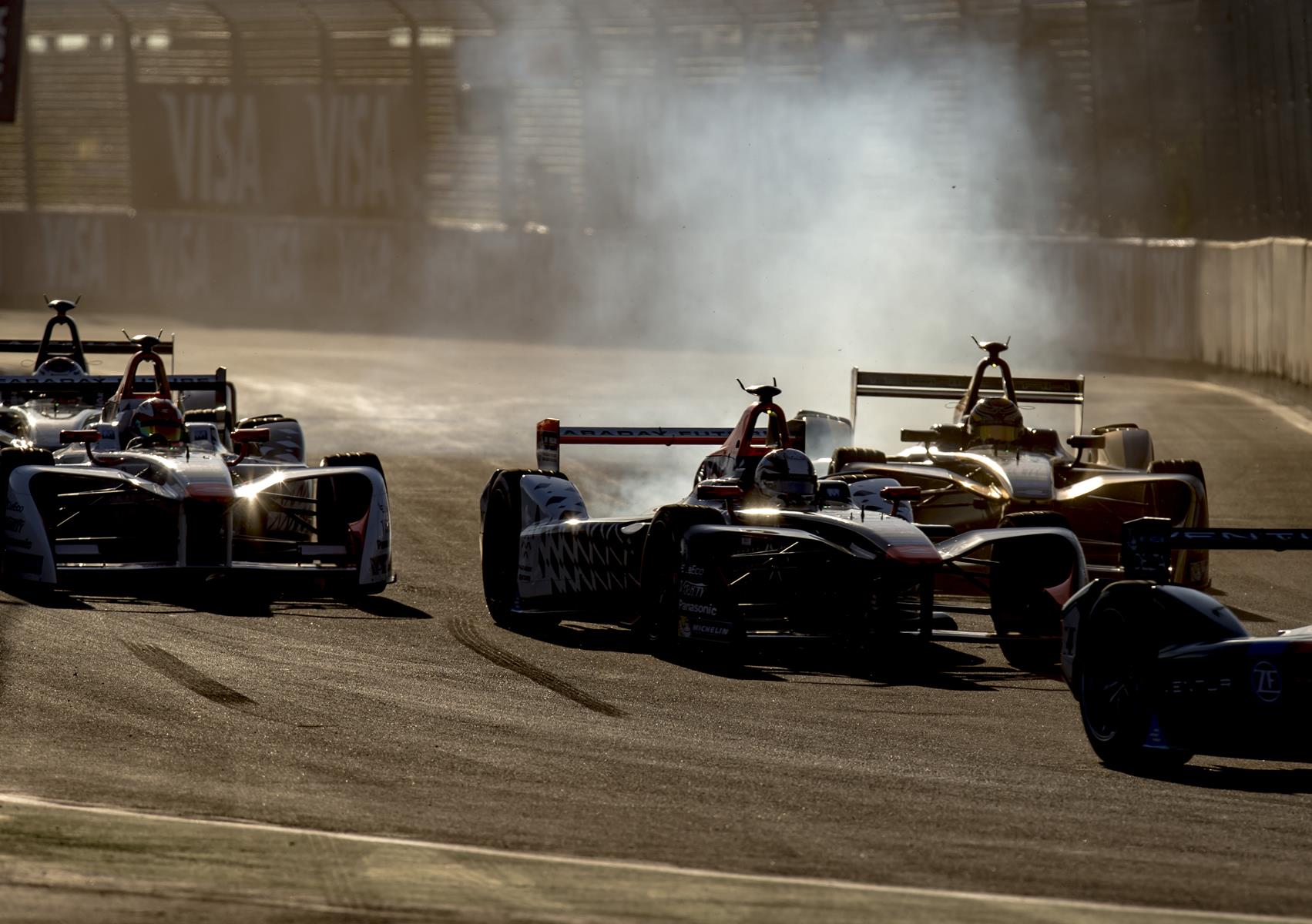 Formula-E-Cars-Smoke-Marrakesh