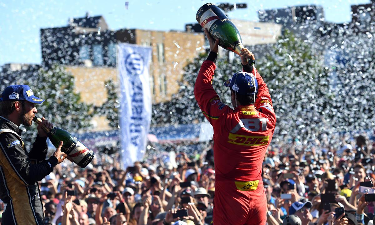 Lucas-di-Grassi-celebrates-Formula-E-Title