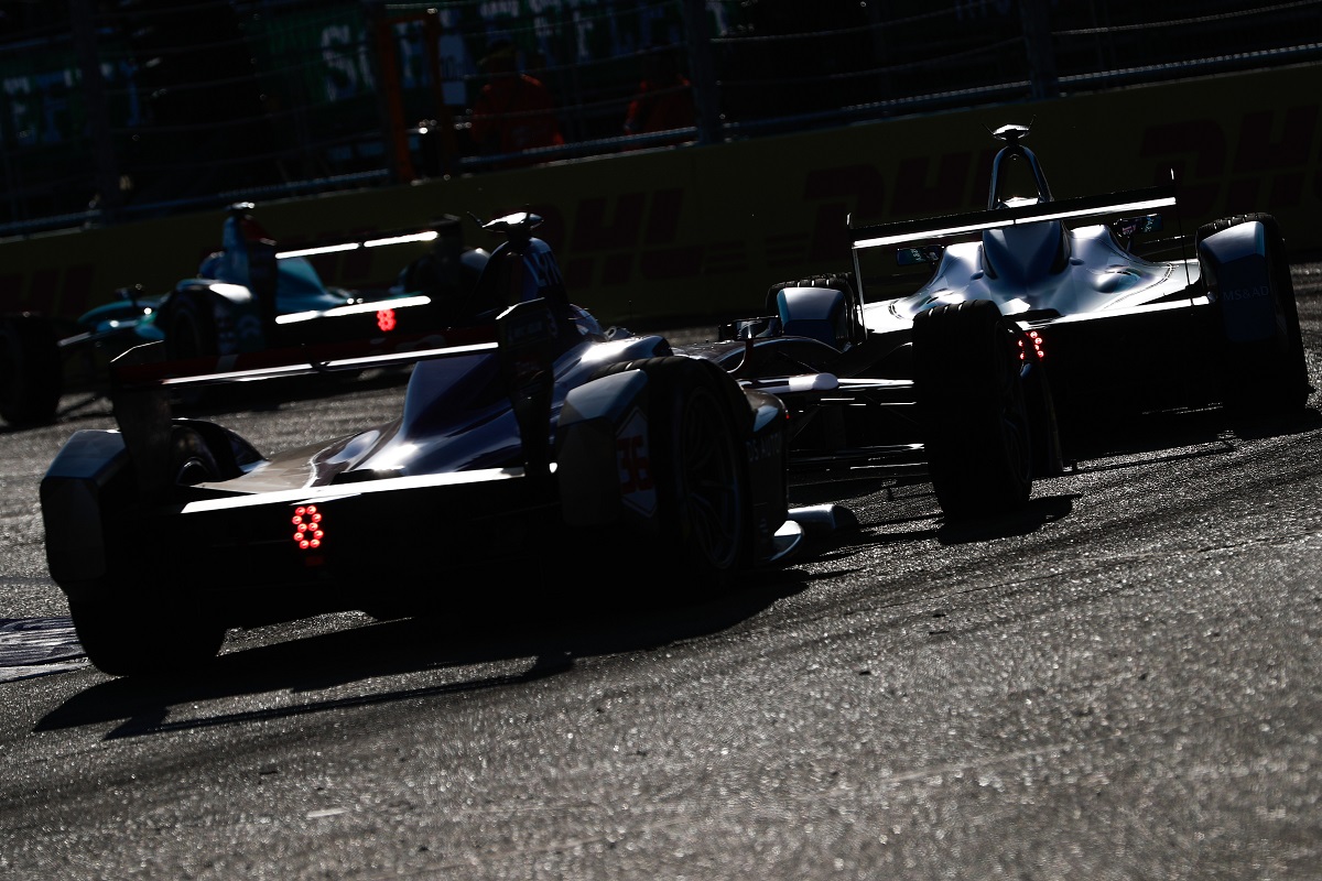berlin-race-scene-dark