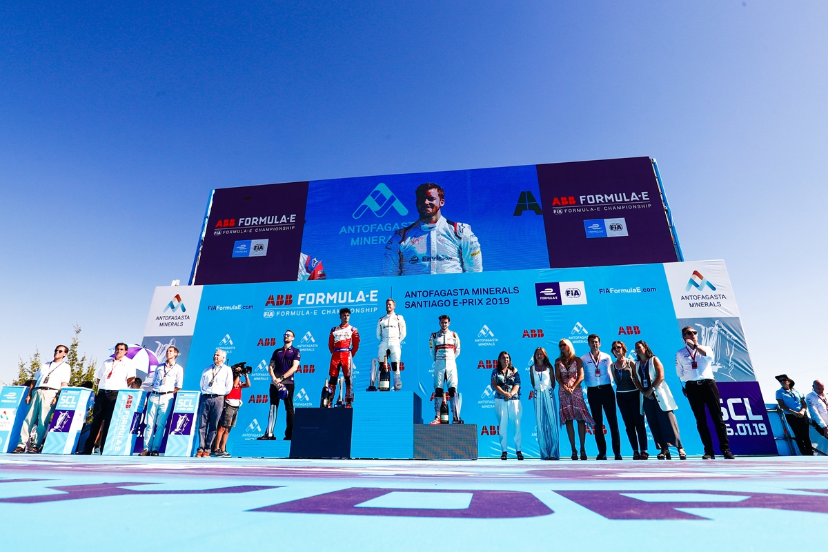 Podium-Santiago