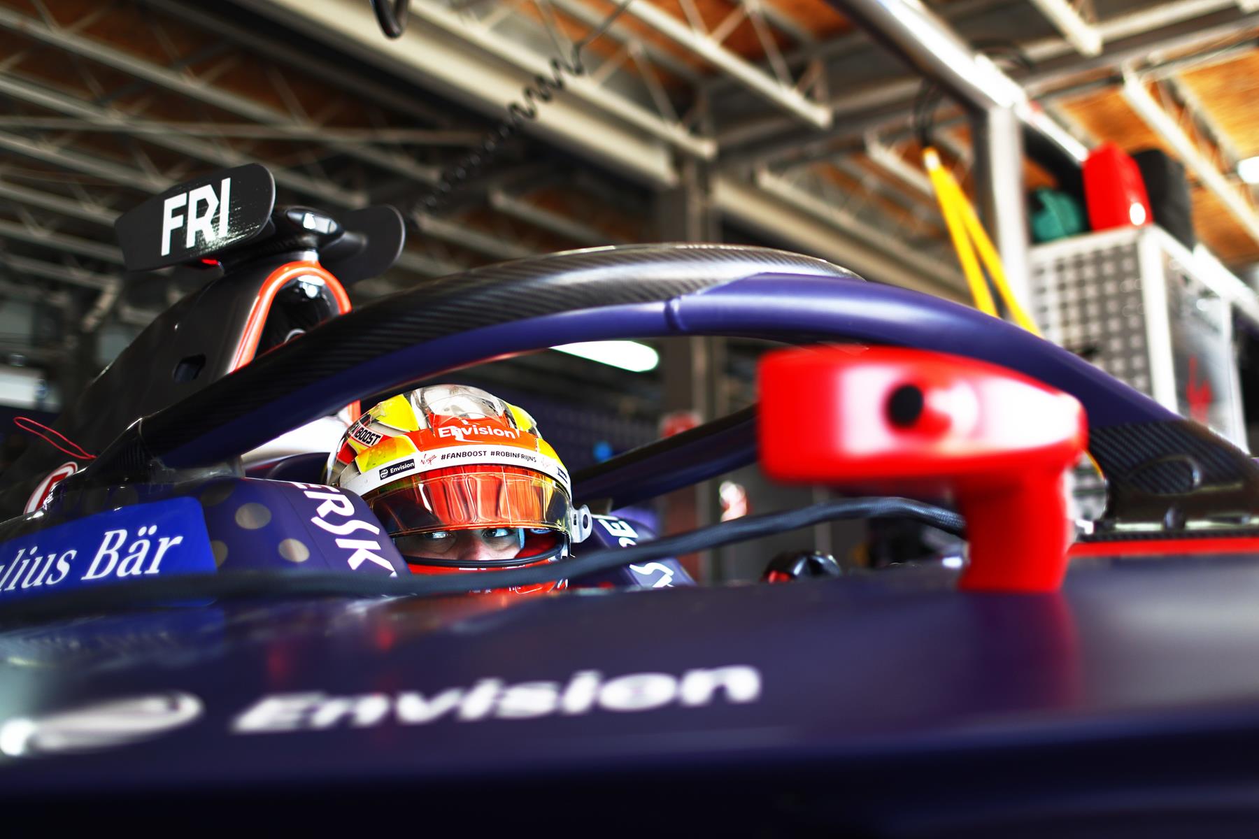 Robin-Frijns-Marrakesh-Virgin