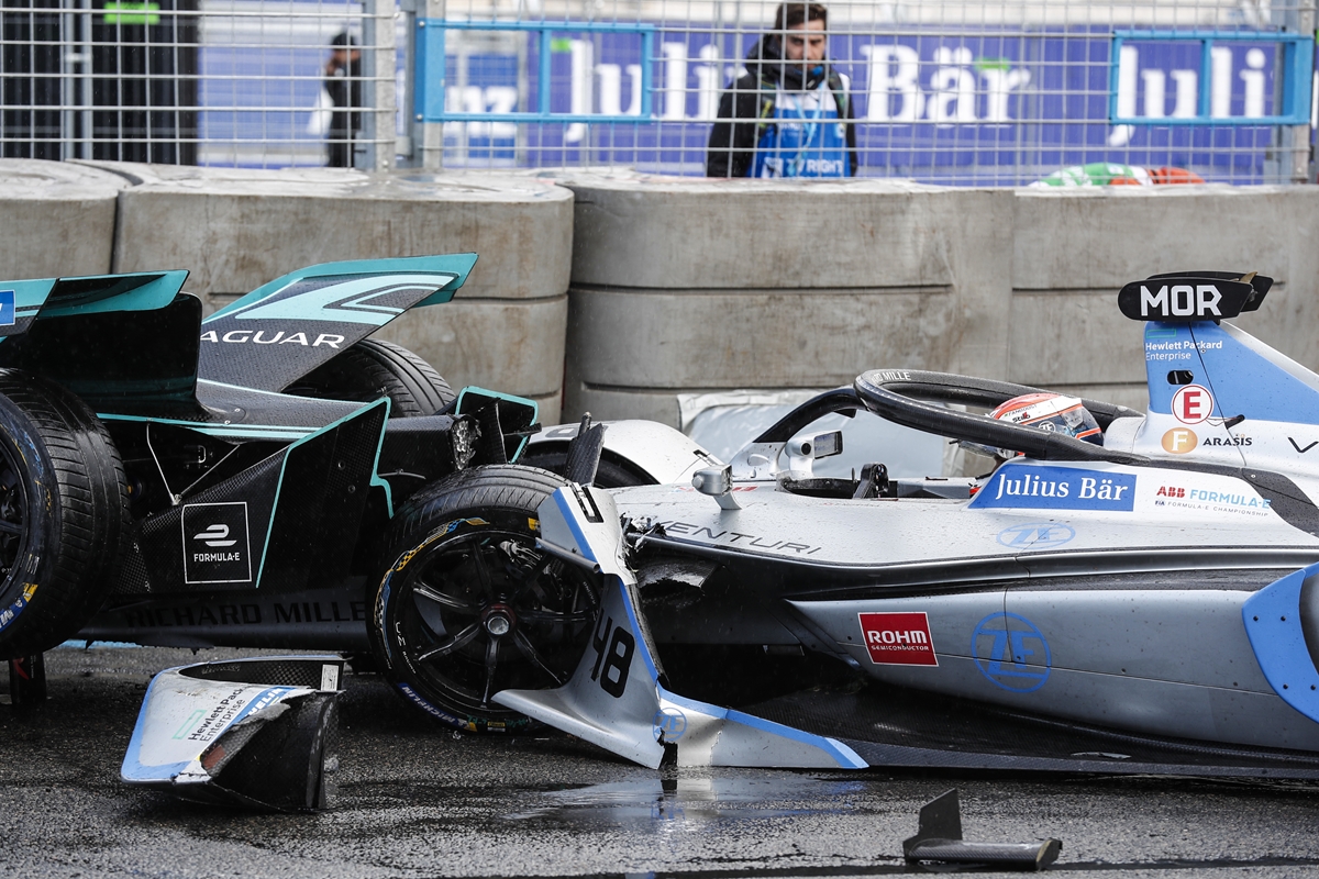 Venturi-Jaguar-Crash