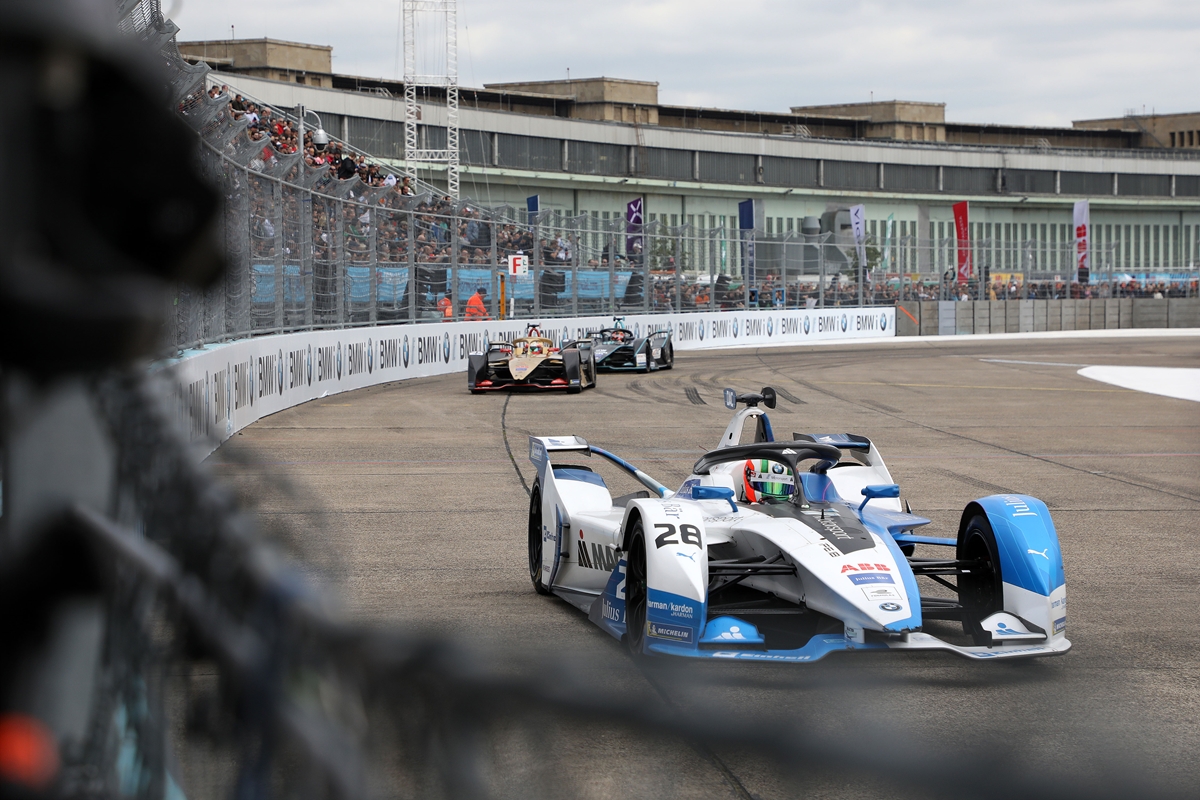 Berlin-Final-Corner-Tempelhof-BMW-Antonio-Felix-da-Costa