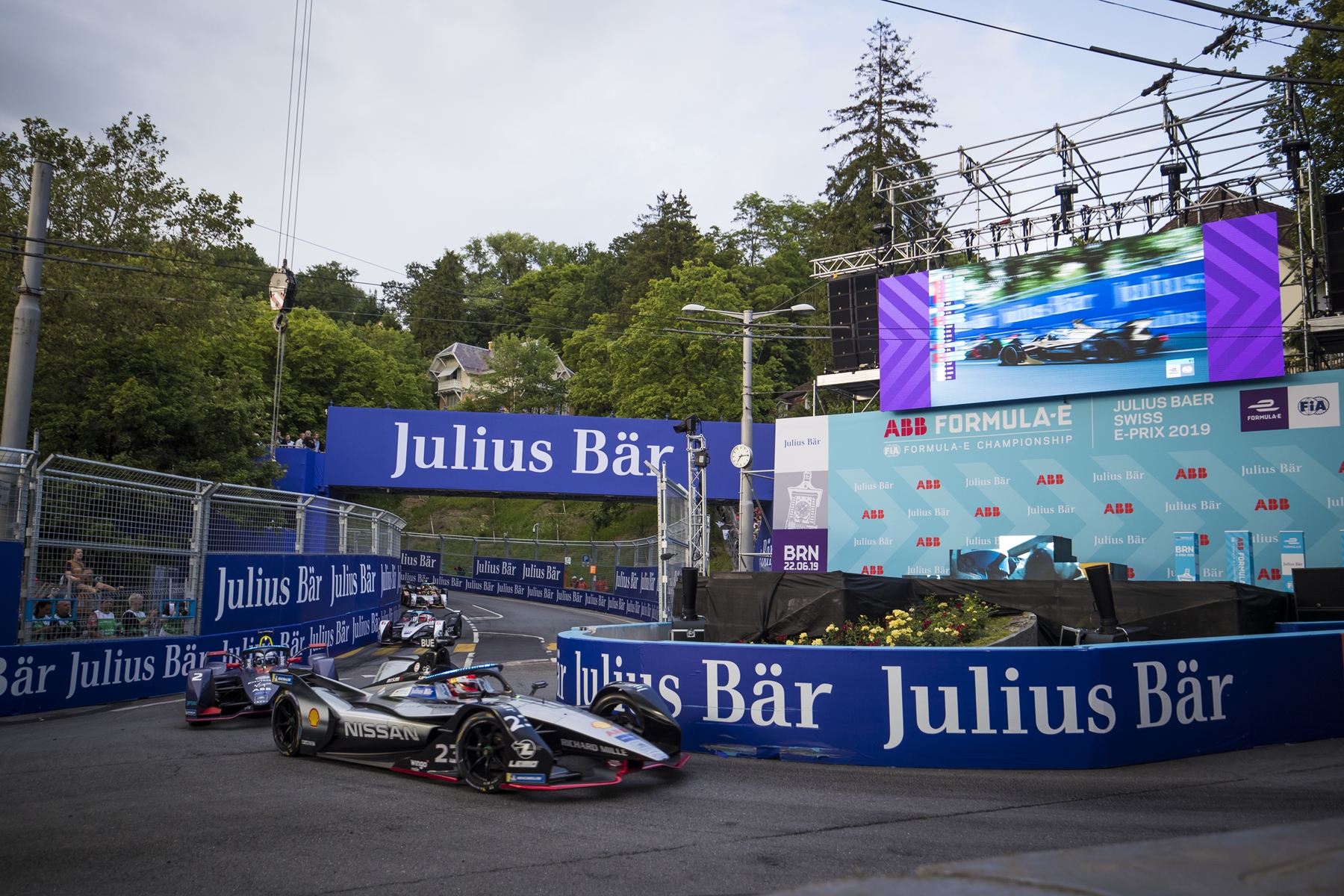 Nissan-Buemi-in-Bern