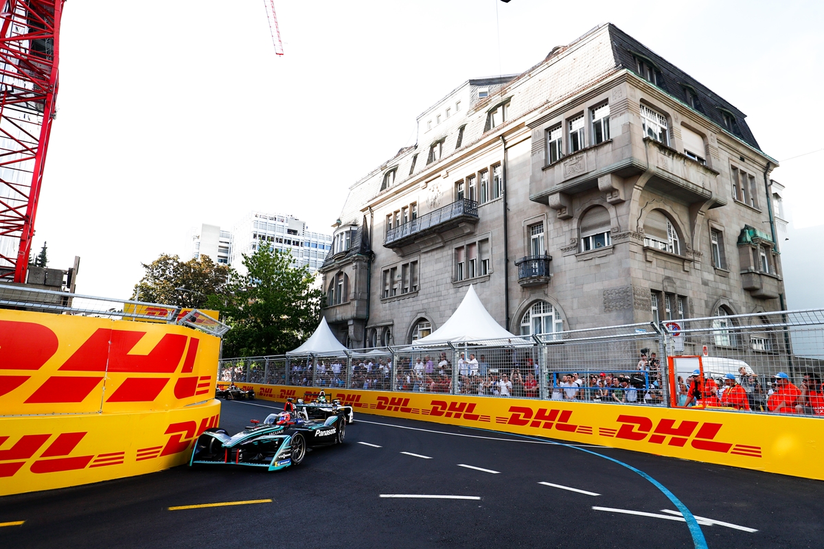 Mitch-Evans-Zurich-Car-Chase-Building-Crane