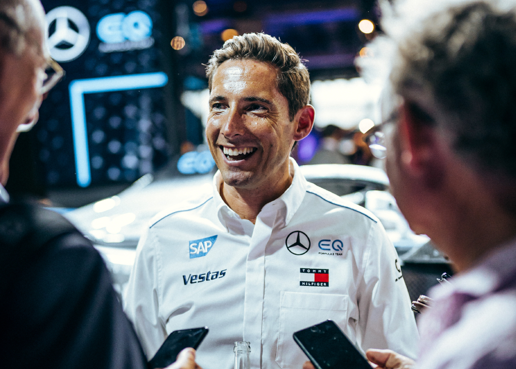 Smile-Ian-James-Frankfurt-IAA-Mercedes