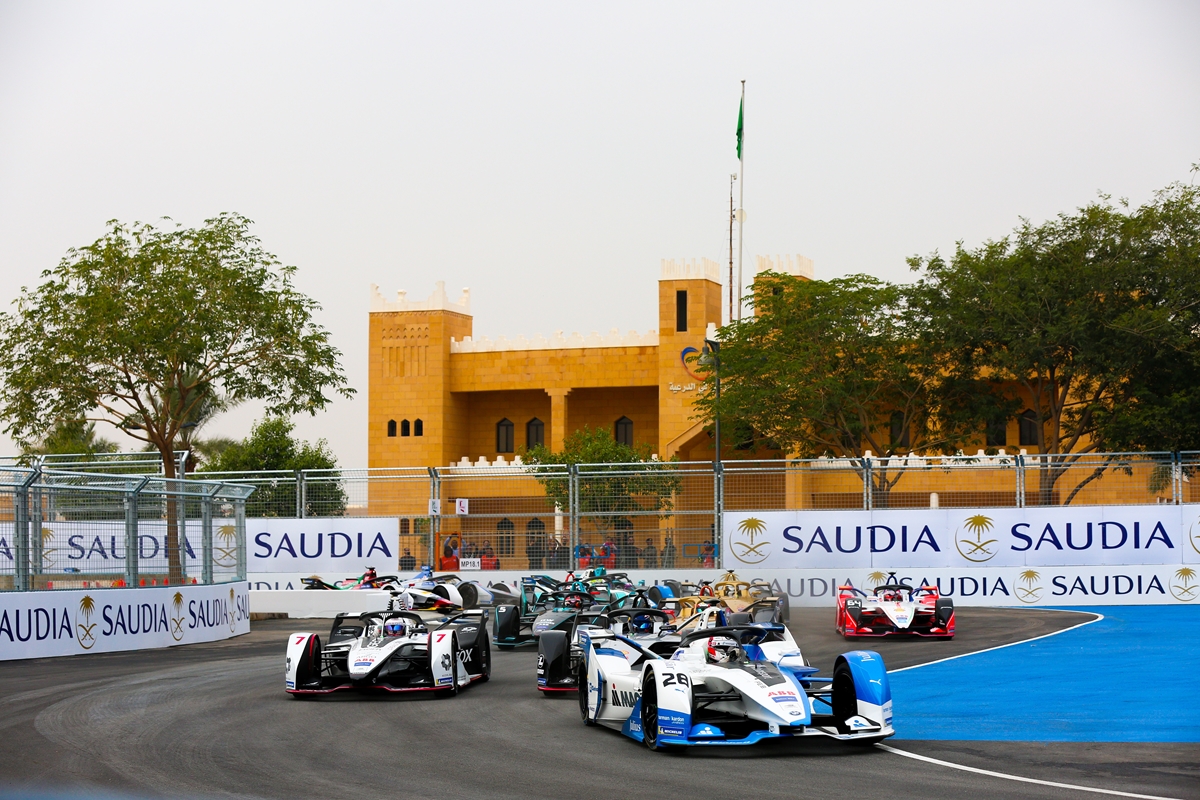 Diriyah-Race-Start-2018