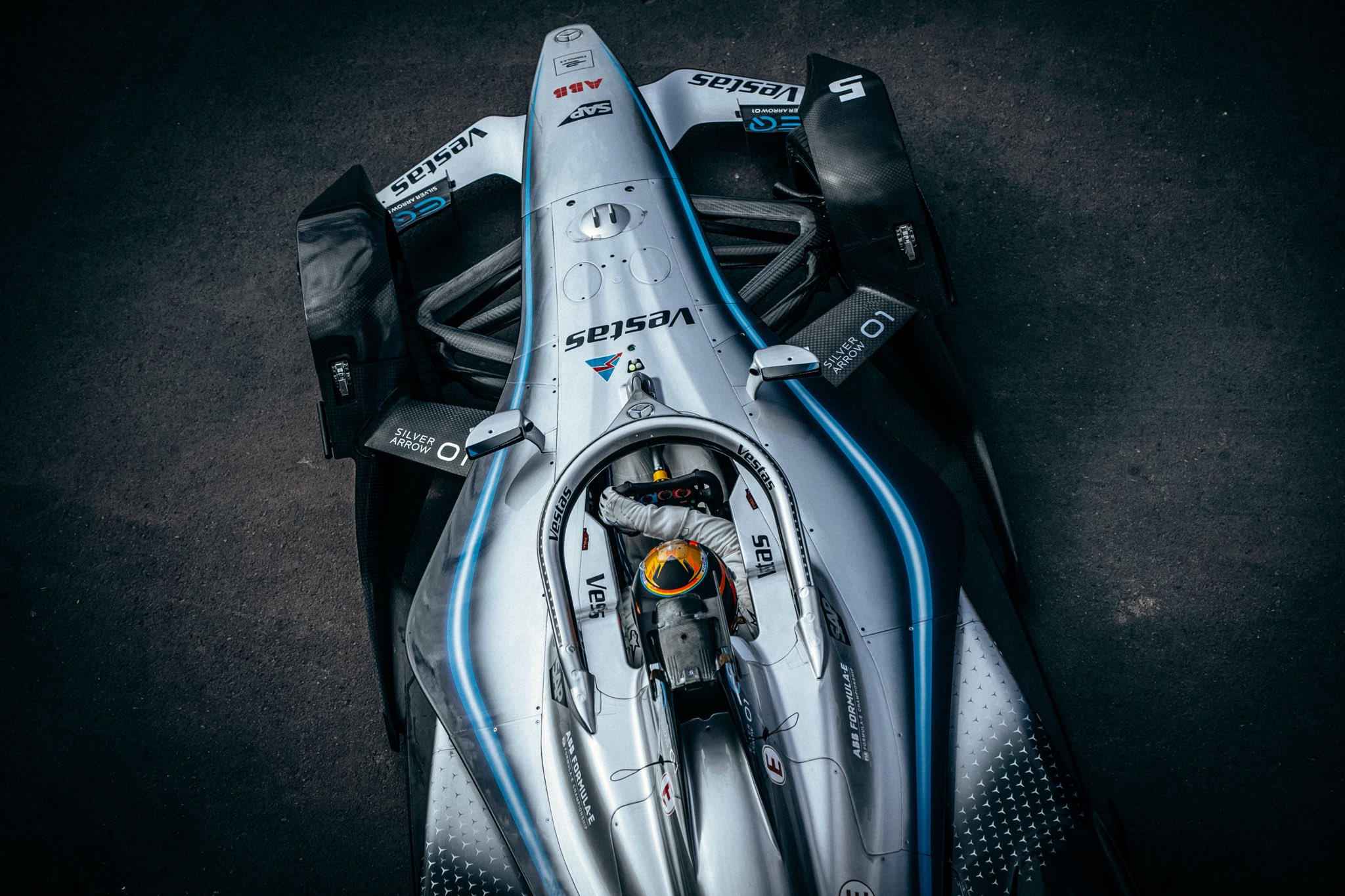Stoffel-Vandoorne-Mercedes-Car-from-above
