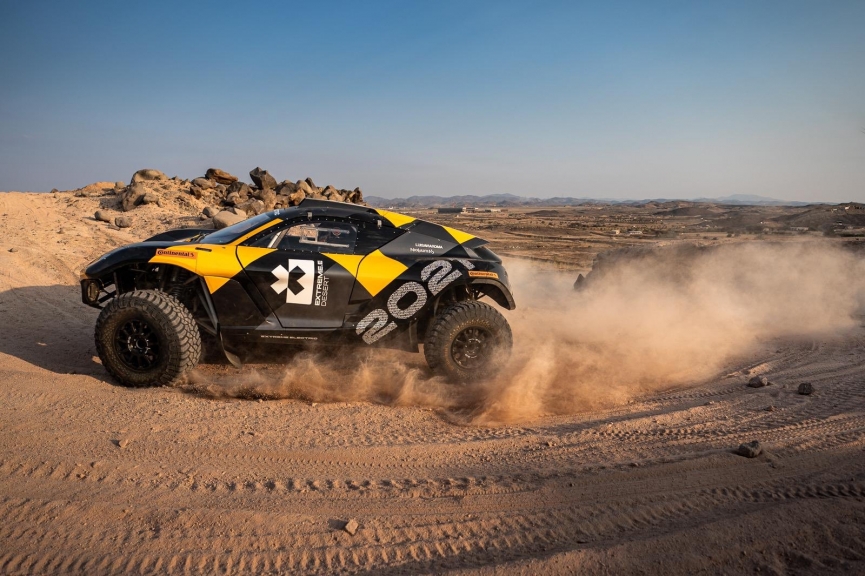 Extreme-E-Dust-2021-Green-Car