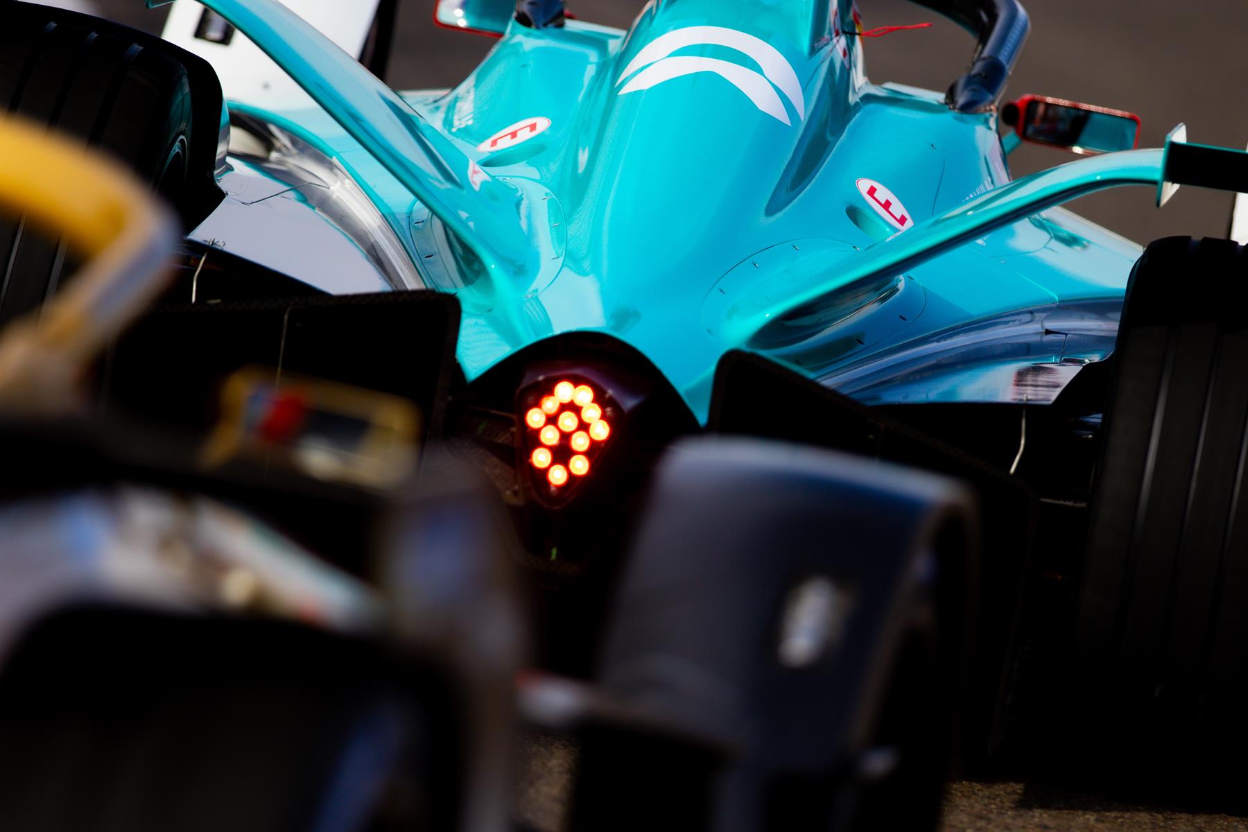 Nio-FE-Car-from-behind