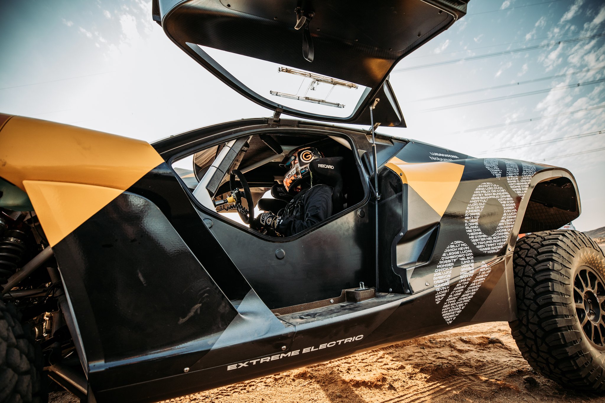 Extreme-E-Buggy-Door-open