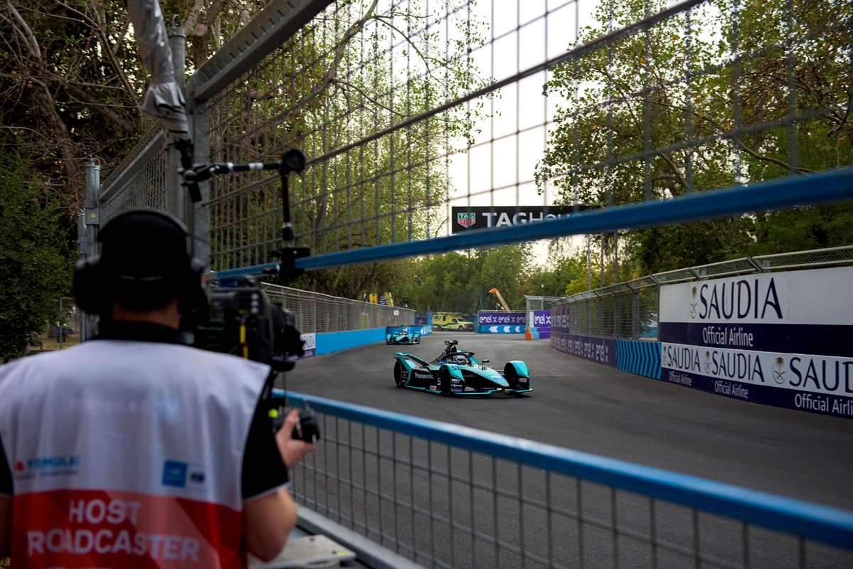 James-Calado-Santiago-E-Prix-jaguar