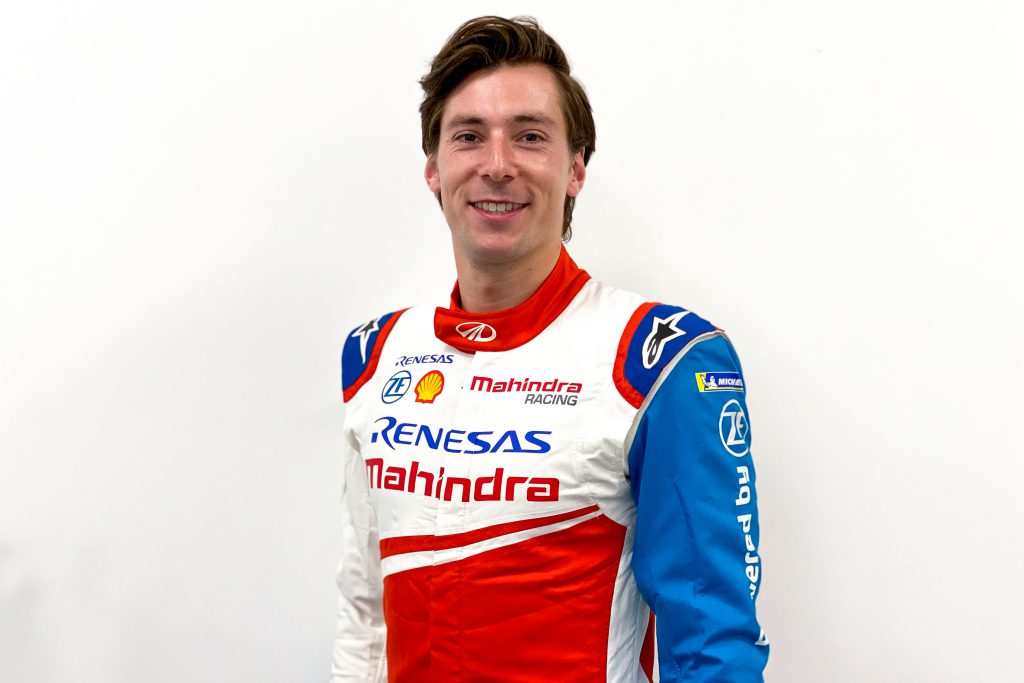 Alex-Lynn-Mahindra-Racing-Overal