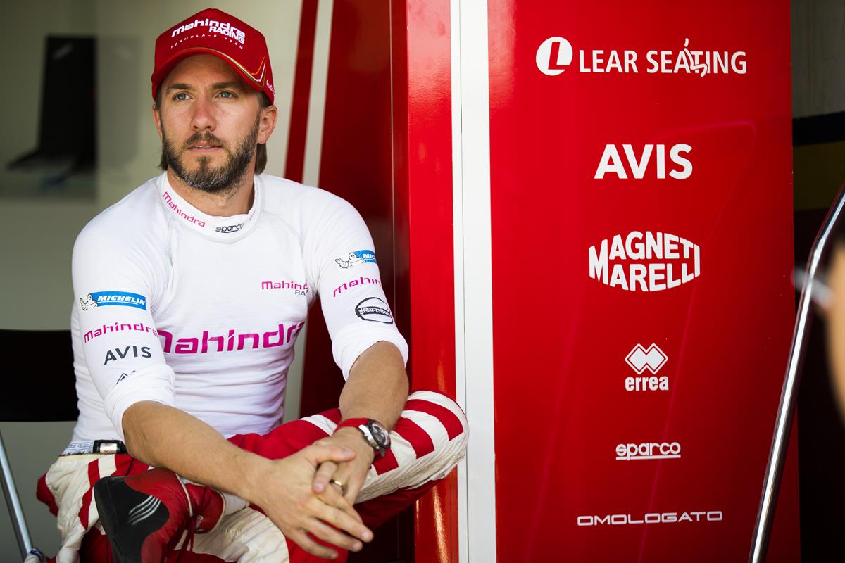 Nick-Heidfeld-Mahindra-Garage