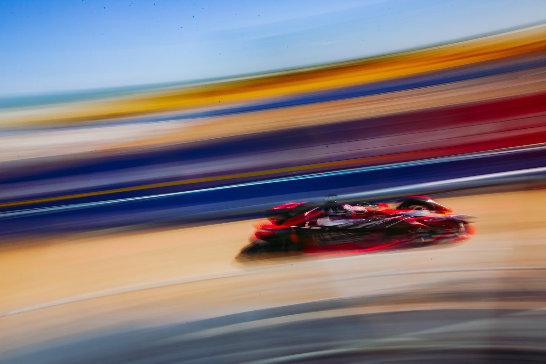Sebastien-Buemi-Nissan-e.dams-Berlin-E-Prix-2020-side-view-blur