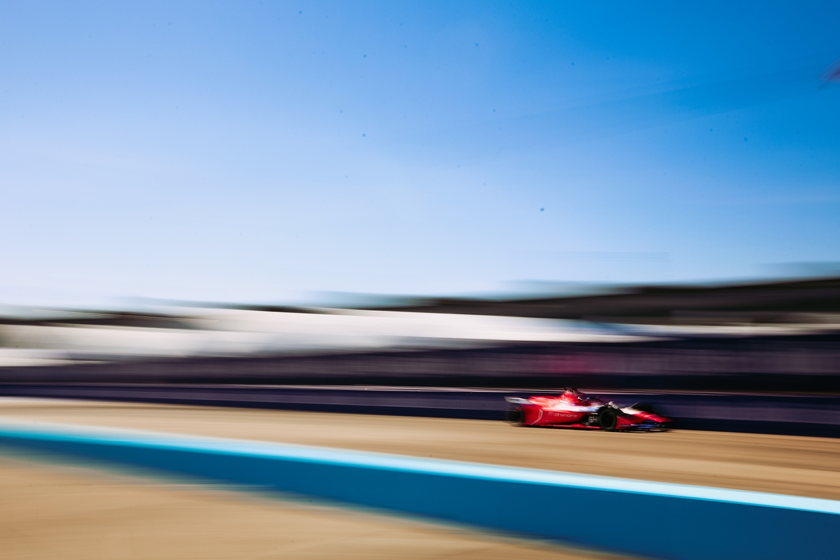 Alexander-Sims-Blur-Mahindra-Berlin-Jerome-d'Ambrosio