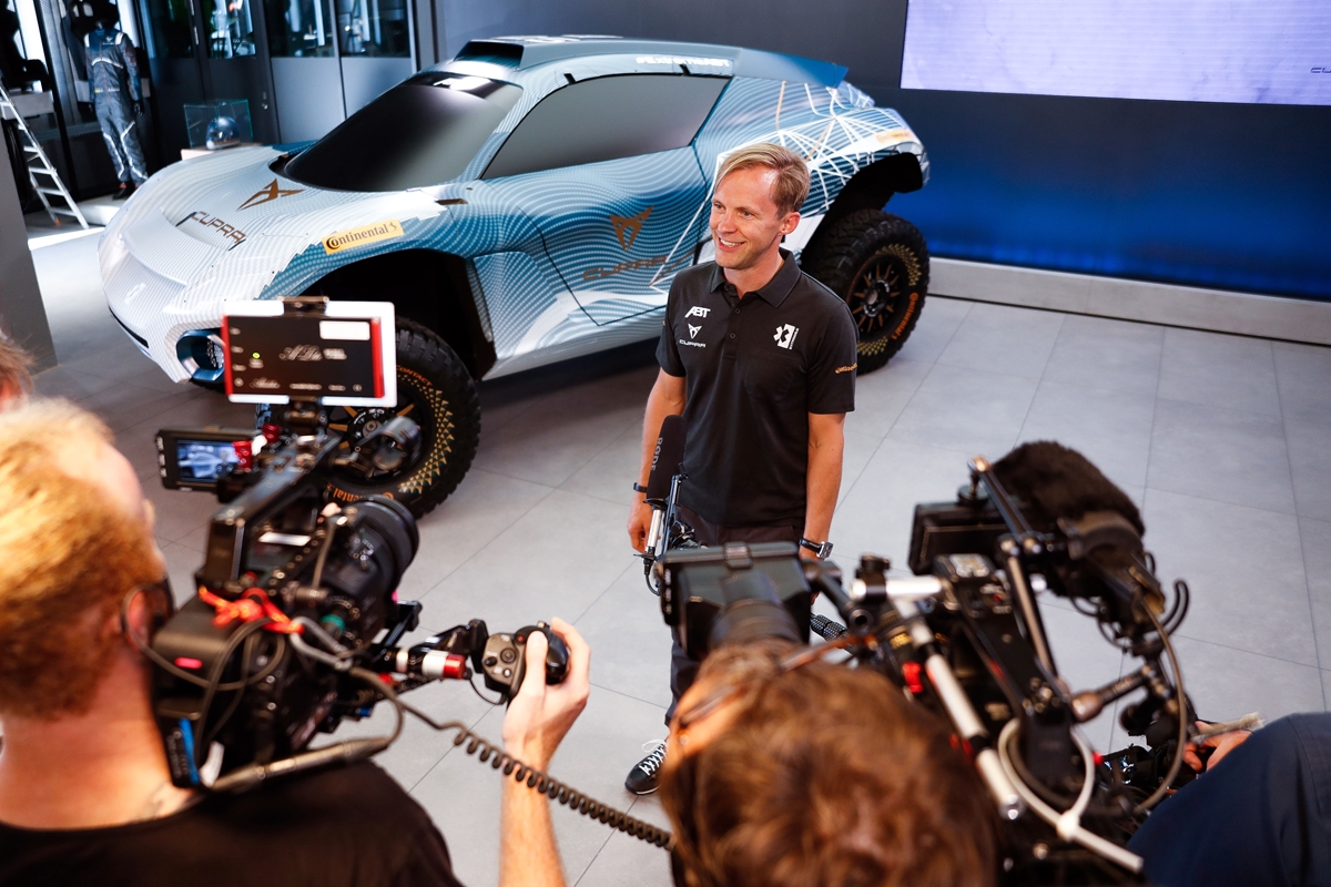 Mattias-Ekström-Cupra-Cameras