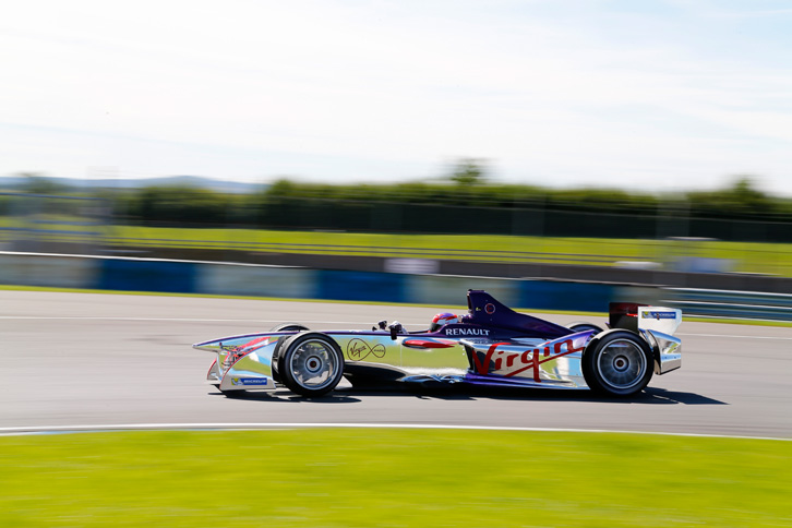 Renault-Spark-SRT_01E