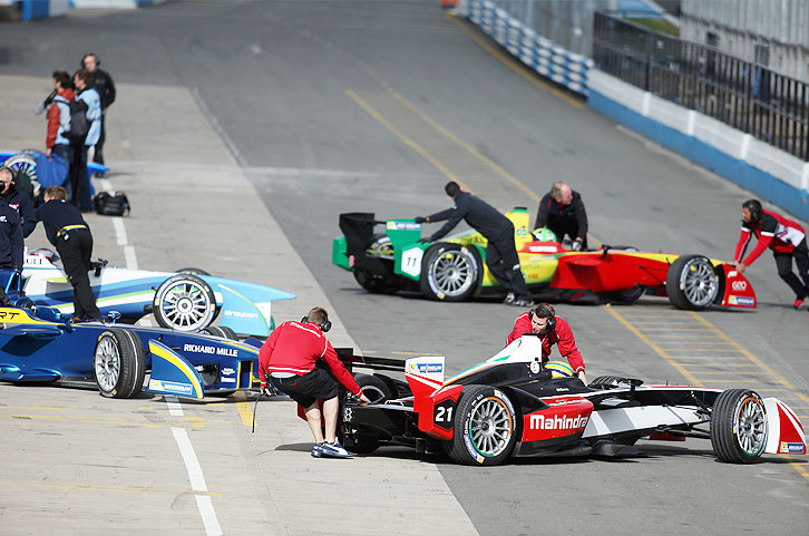 Die Formel E beim ersten Test in Donignton Park