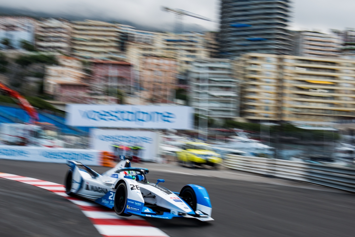 Antonio-Felix-da-Costa-Swimming-Pool-Monaco-BMW