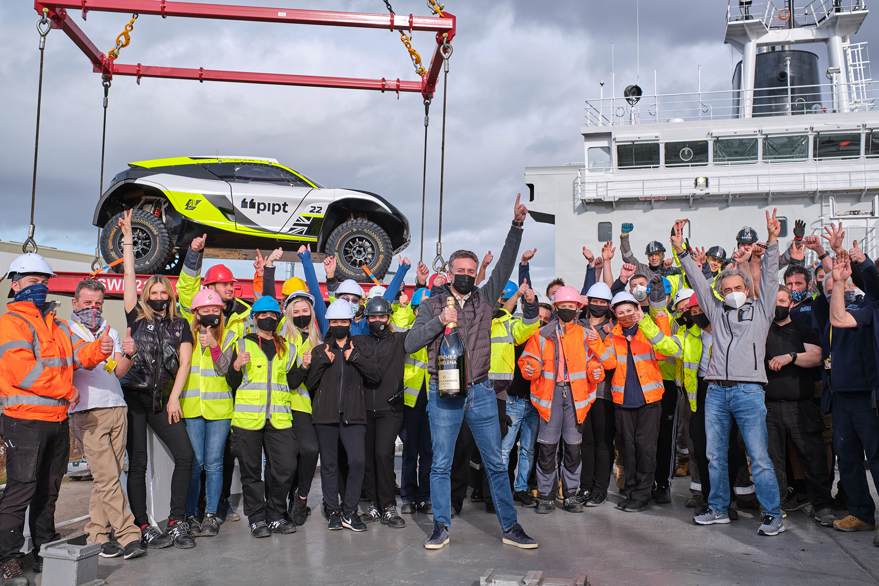 Extreme-E-team-celebrate-st-helenas-departure