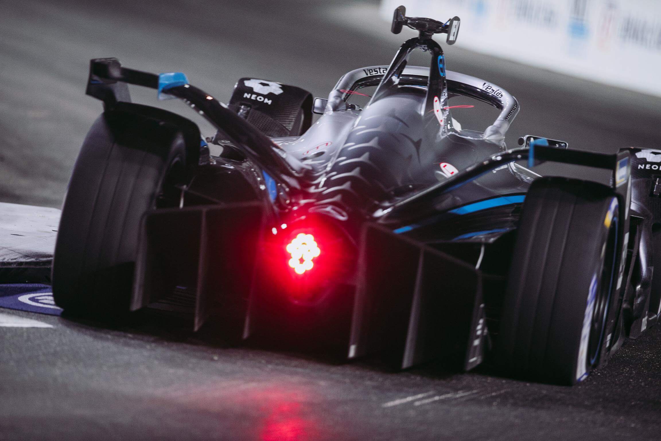 Formel-E-Auto-Mercedes-von-hinten