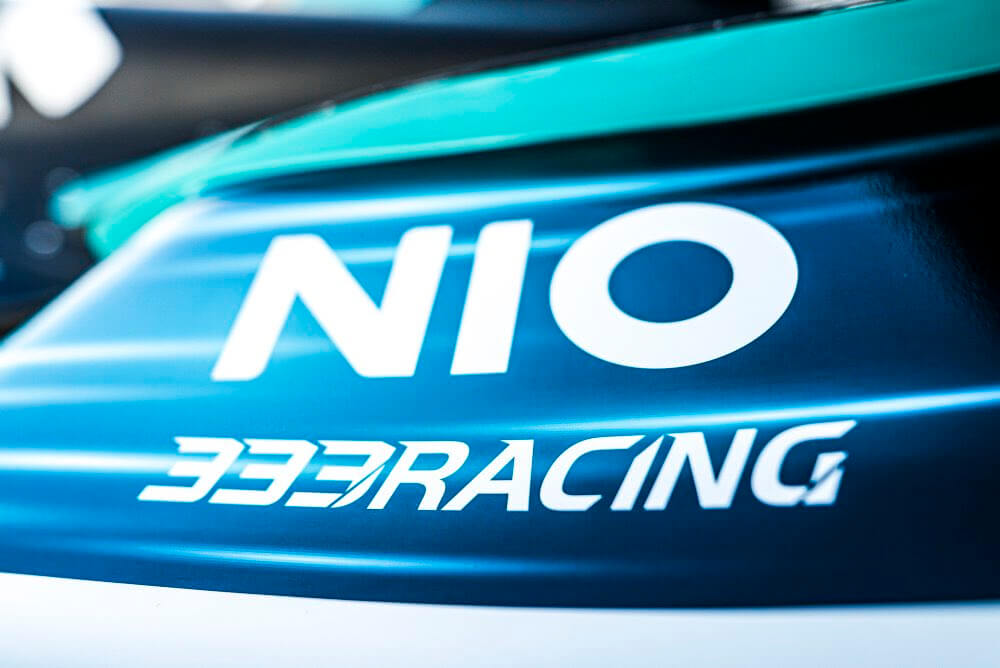 Nio-333-Racing-Logo-on-Car
