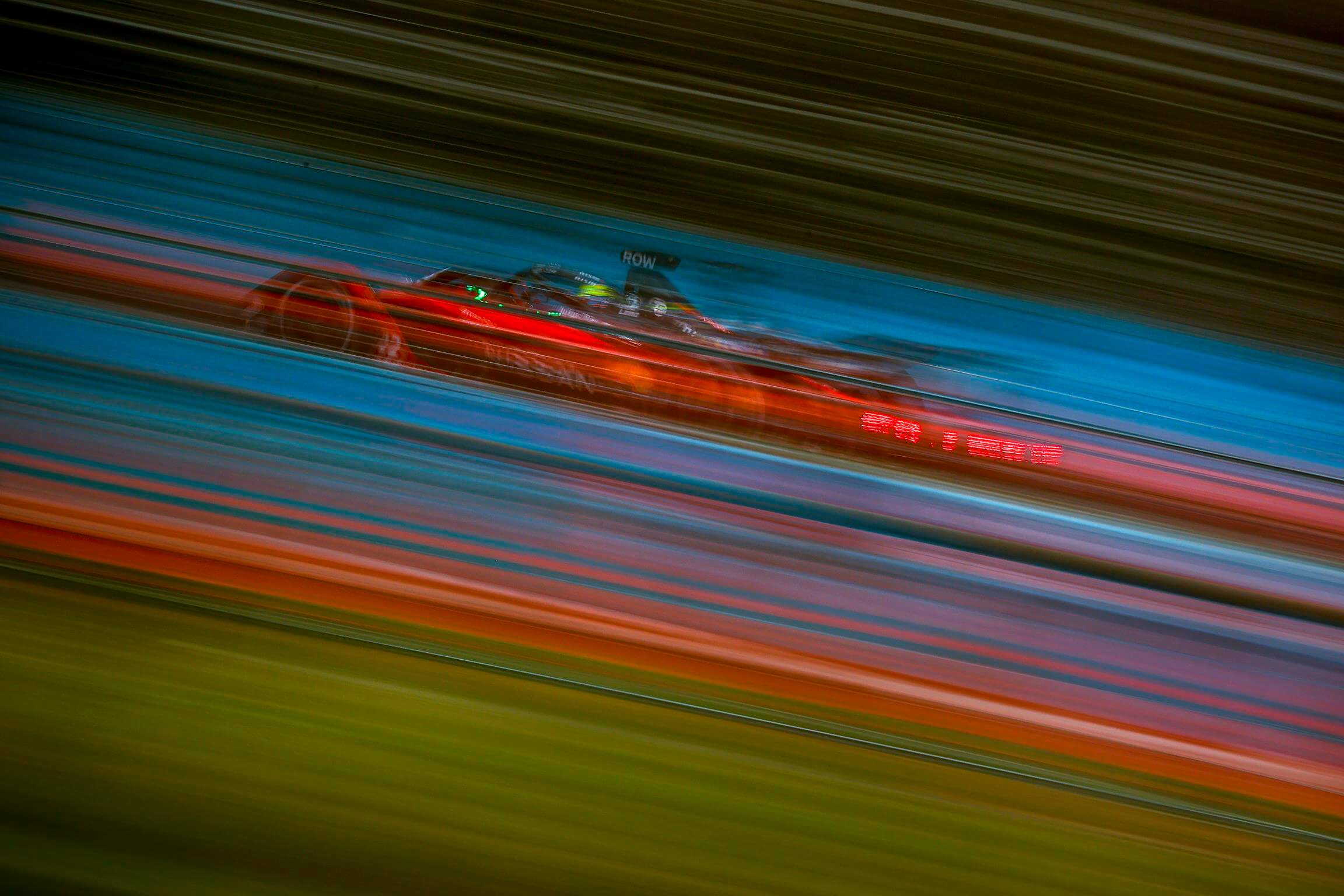 Oliver-Rowland-blurred-Rome-Nissan