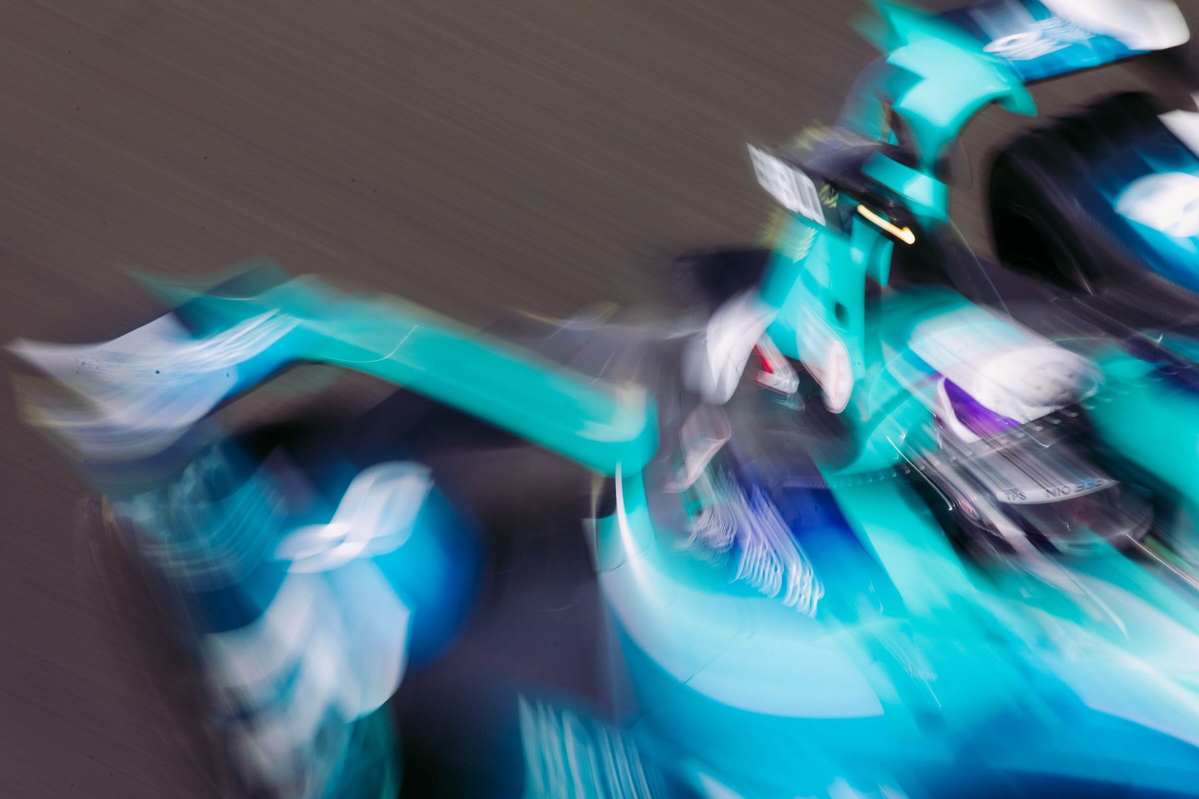 Tom-Blomqvist-Valencia-Formula-E-blurred