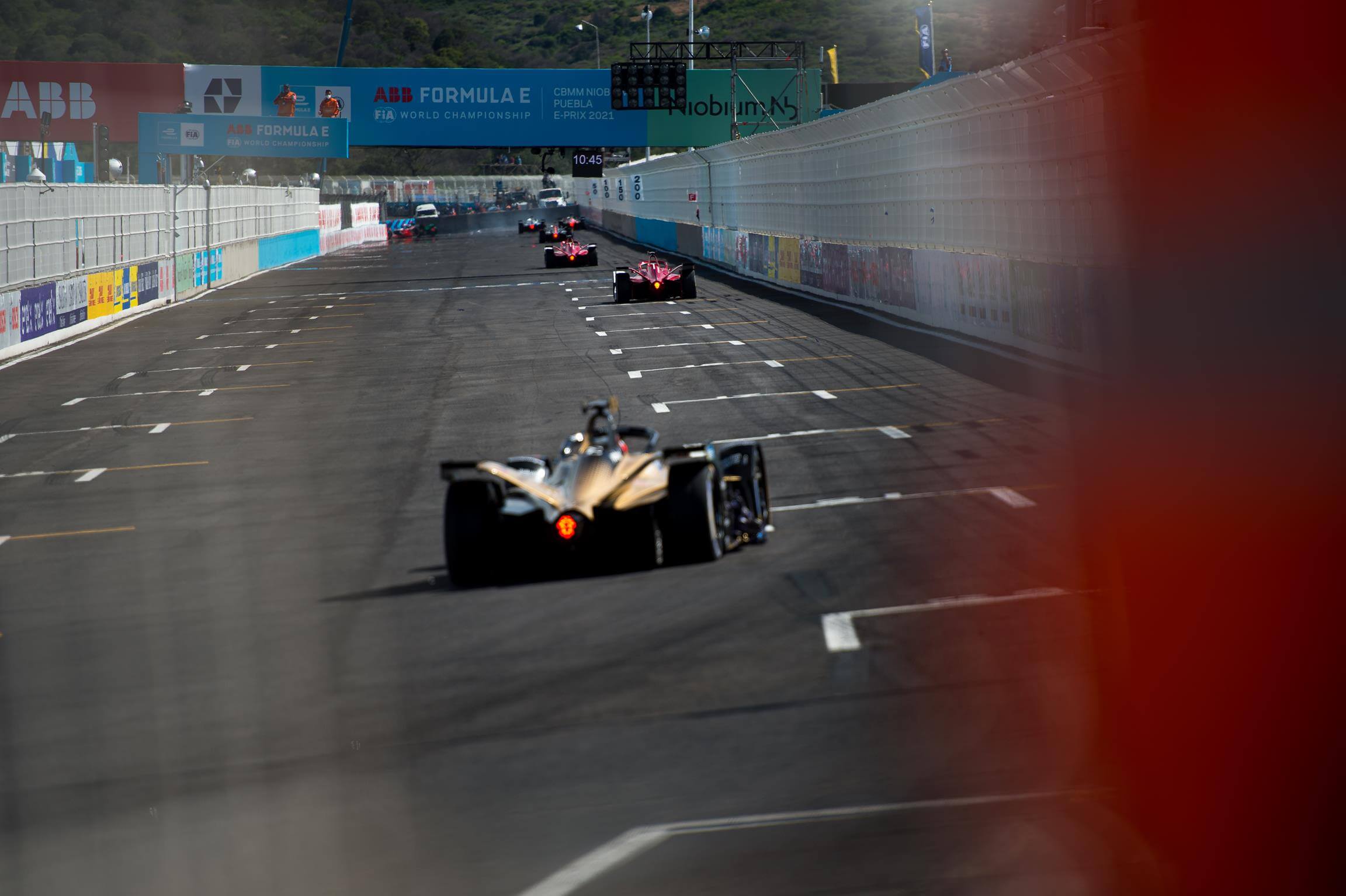 Formula-E-Cars-on-Straight-Puebla