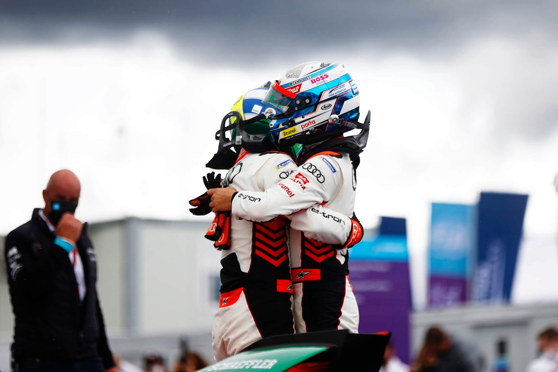 Podium-Hug-Celebrations-Audi-12-Victory