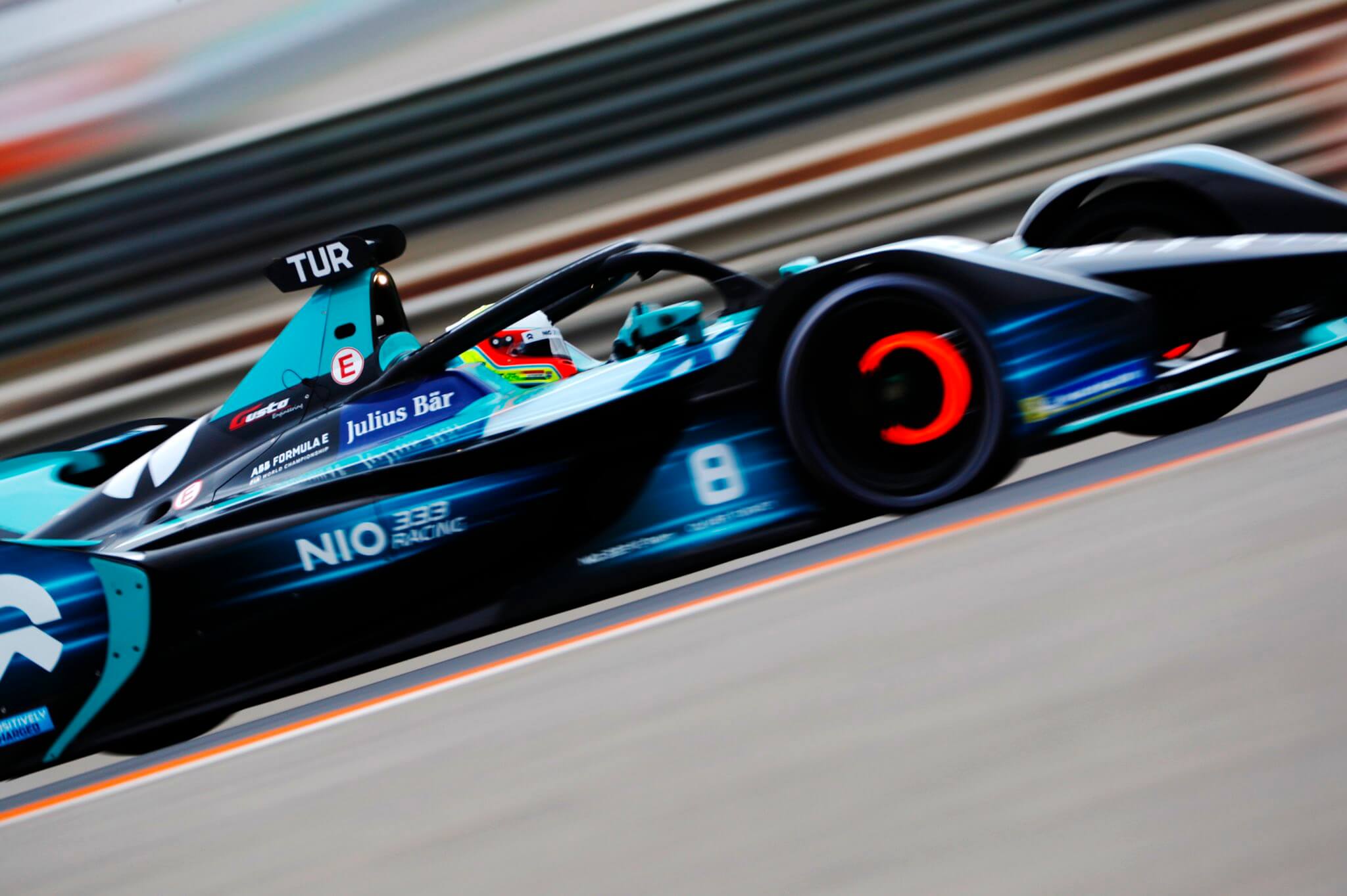 Oliver-Turvey-Valencia-2021-glowing-brakes