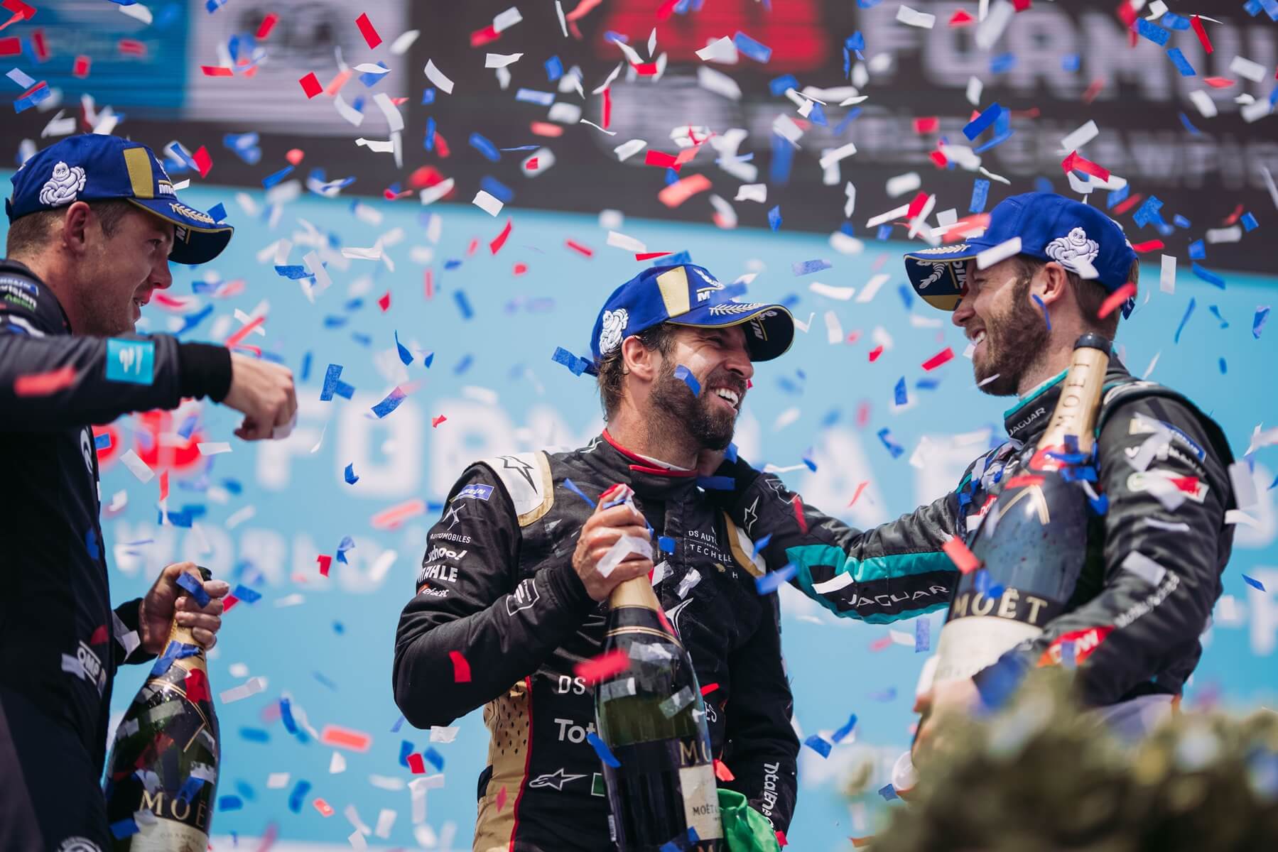 Cassidy-da-Costa-Bird-Podium-Champagne